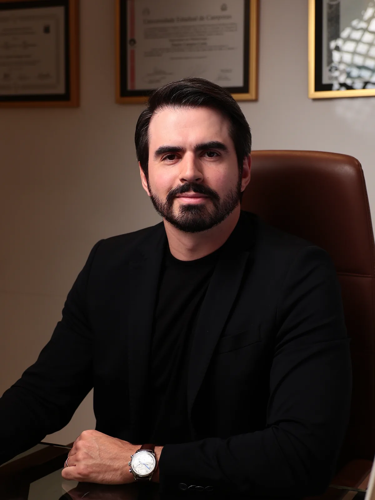 Dr. Danilo Campos, oftalmologista especialista em cirurgia refrativa